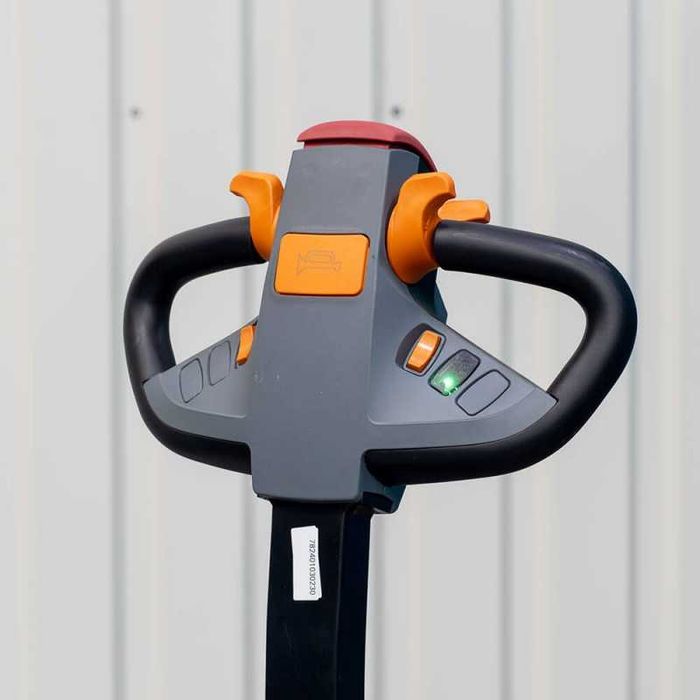Wózek elektryczny paletowy ESL15GS Widły 1500mm Udźwig 1100kg