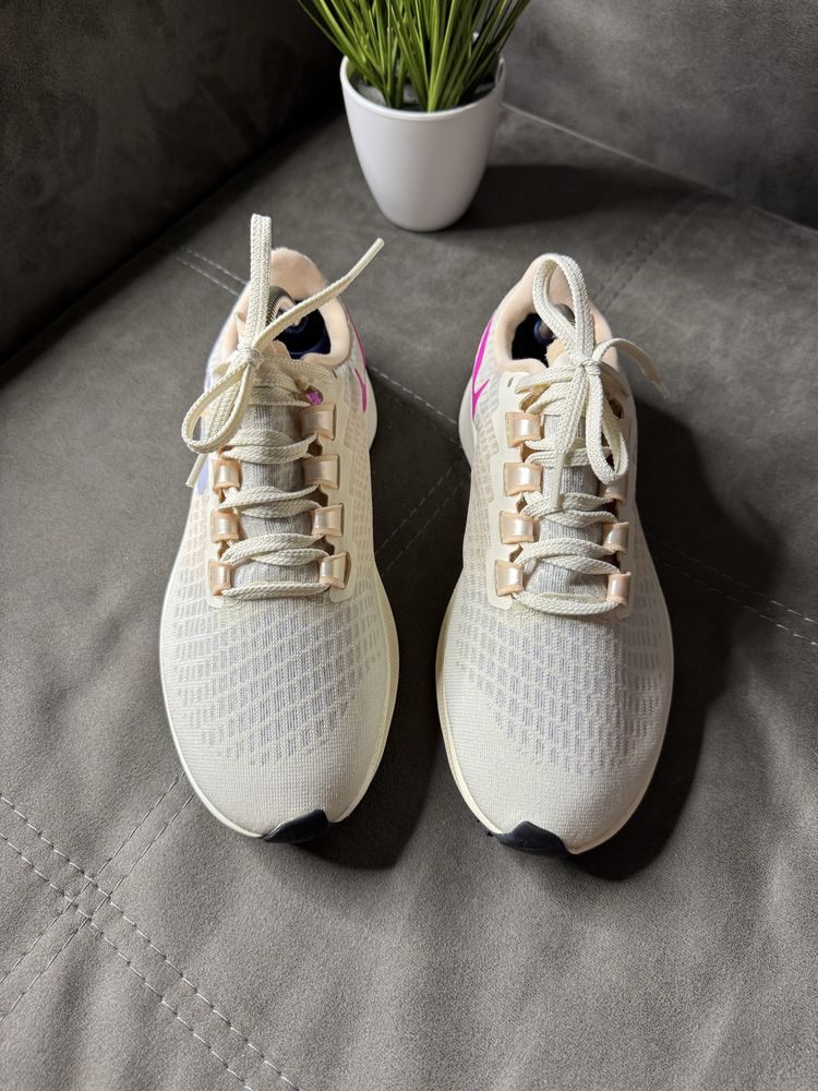 Кросівки Nike Air Zoom Pegasus 37