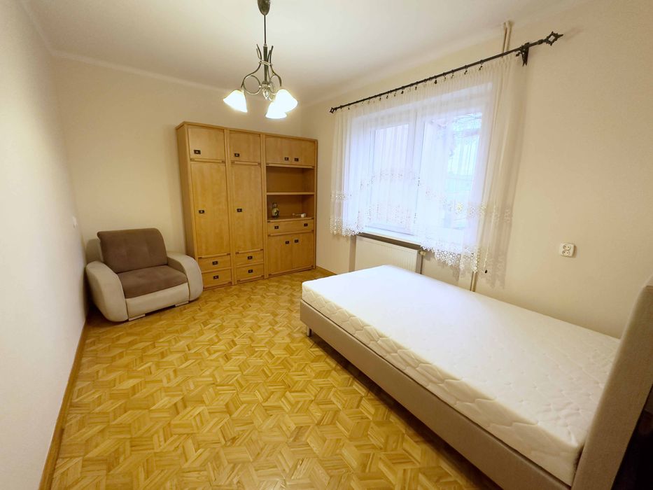 Duży dom, 6 sypialni, 2 łazienki, ul. Górna