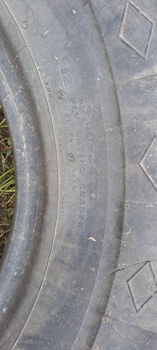 Продам резину до погружчика,комбайн,трактор