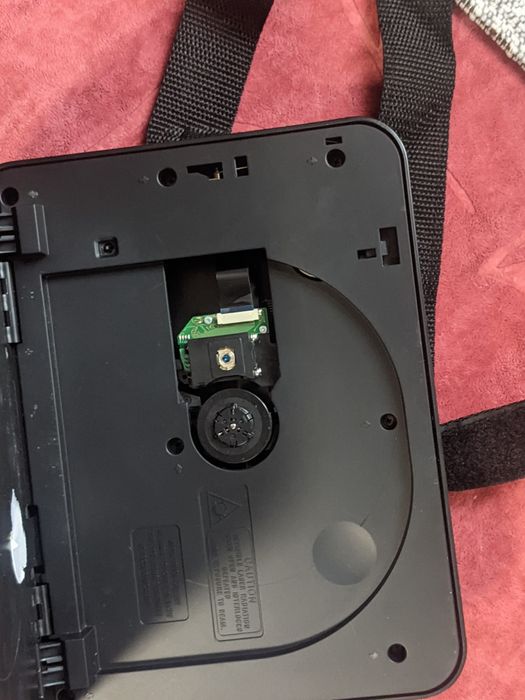 Портативный DVD плеер BUSH