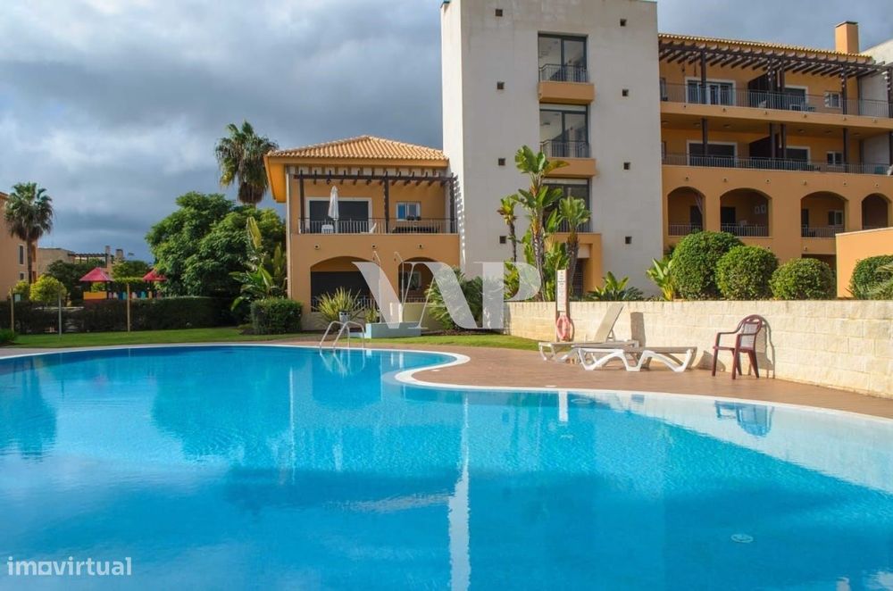 Apartamento T2 inserido em condomínio fechado em Vilamoura