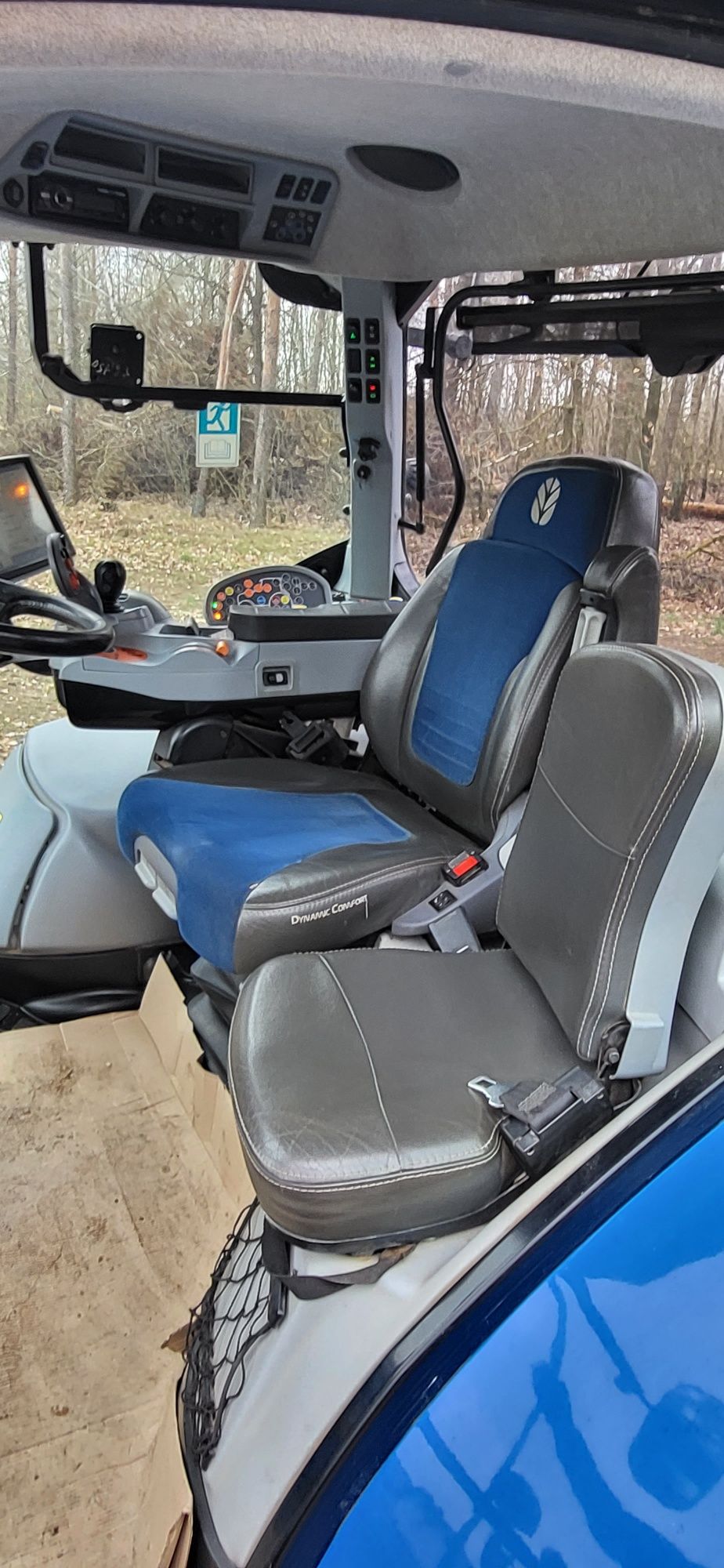 New Holland T7.245 AC GPS RTK  z Niemiec 2016r wom przód