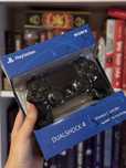 Безпровідний геймпад PlayStation DualShock 4 / чорний