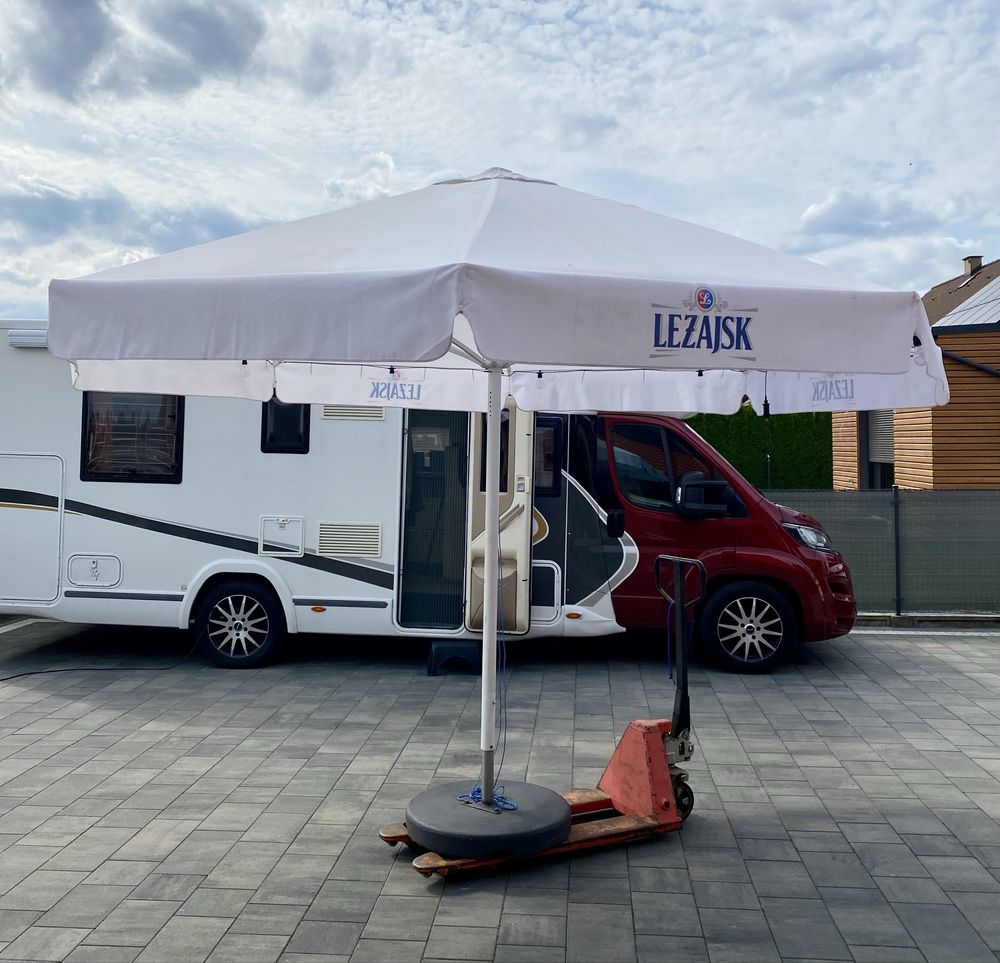 Parasol ogrodowy 4,5 m z oswietleniem