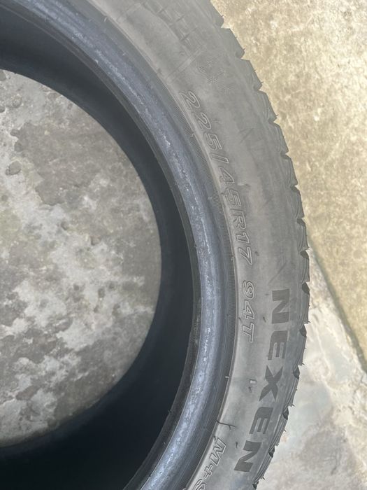 Зимня резина Nexen 225 45 R17