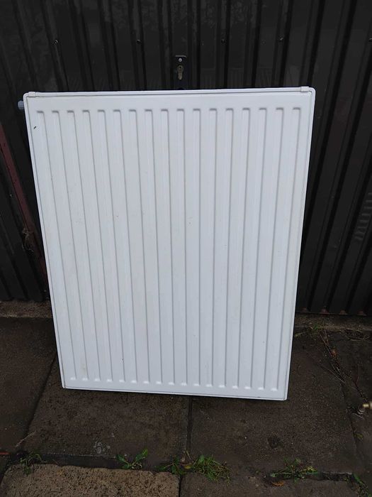 Grzejnik 90x72x mało używany (demontaż deweloperski)