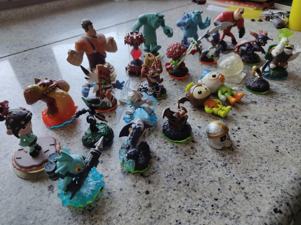 Фігурки FUNKO POP, Skalander, amiibo...