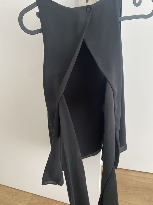 Top costas abertas preto Zara