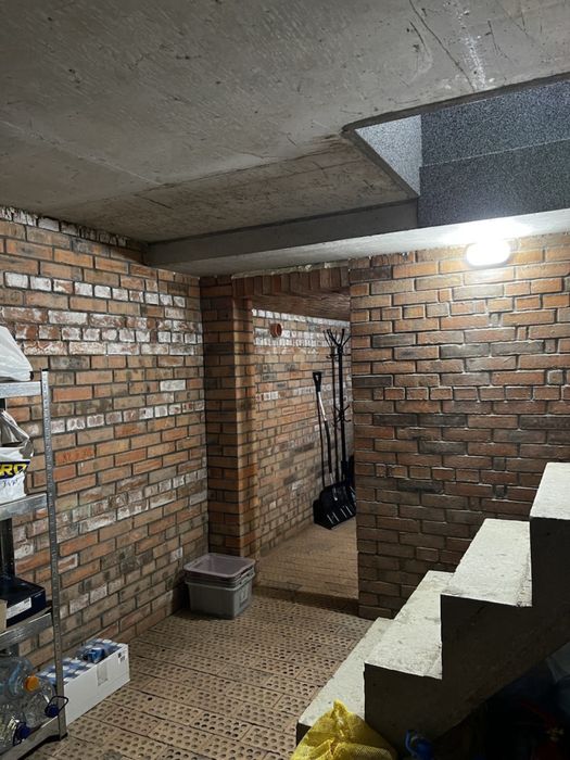 Продається унікальний архітектурний та дизайнерський будинок!