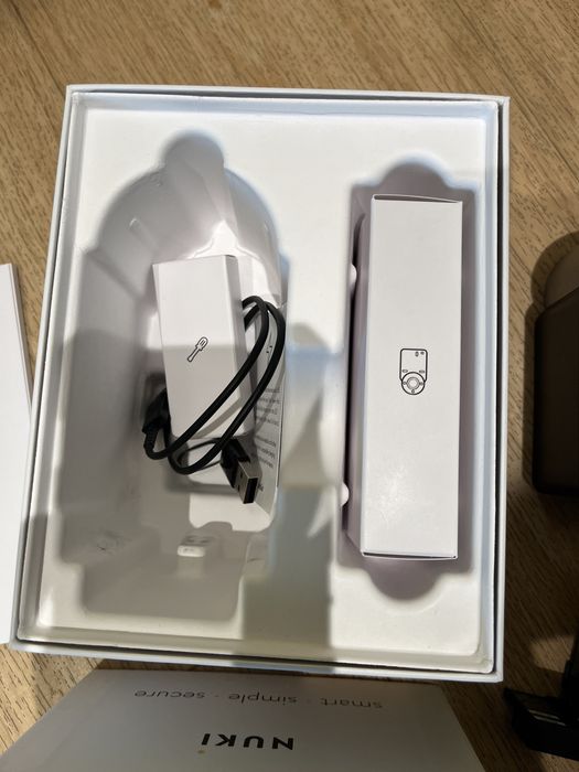 Inteligentny zamek do drzwi Nuki Smart Lock Pro 4.0