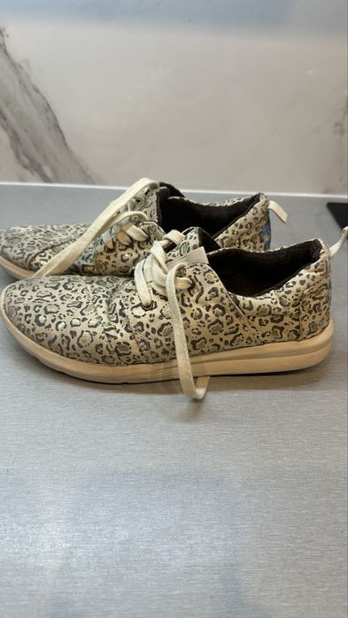 Buty TOMS  beźowo- złote 36