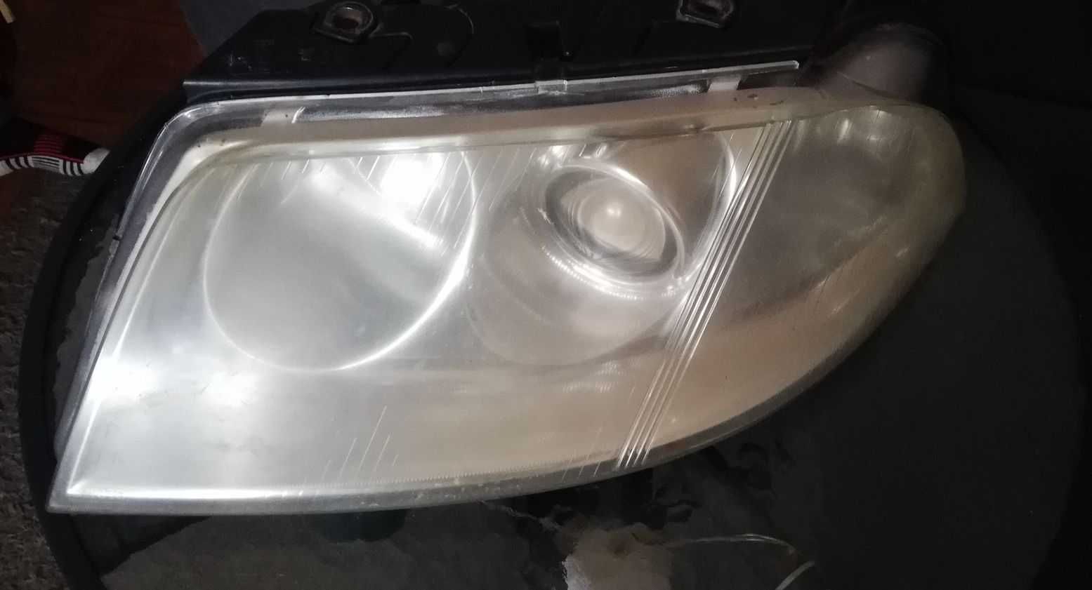 Lampa przednia lewa Passat B5