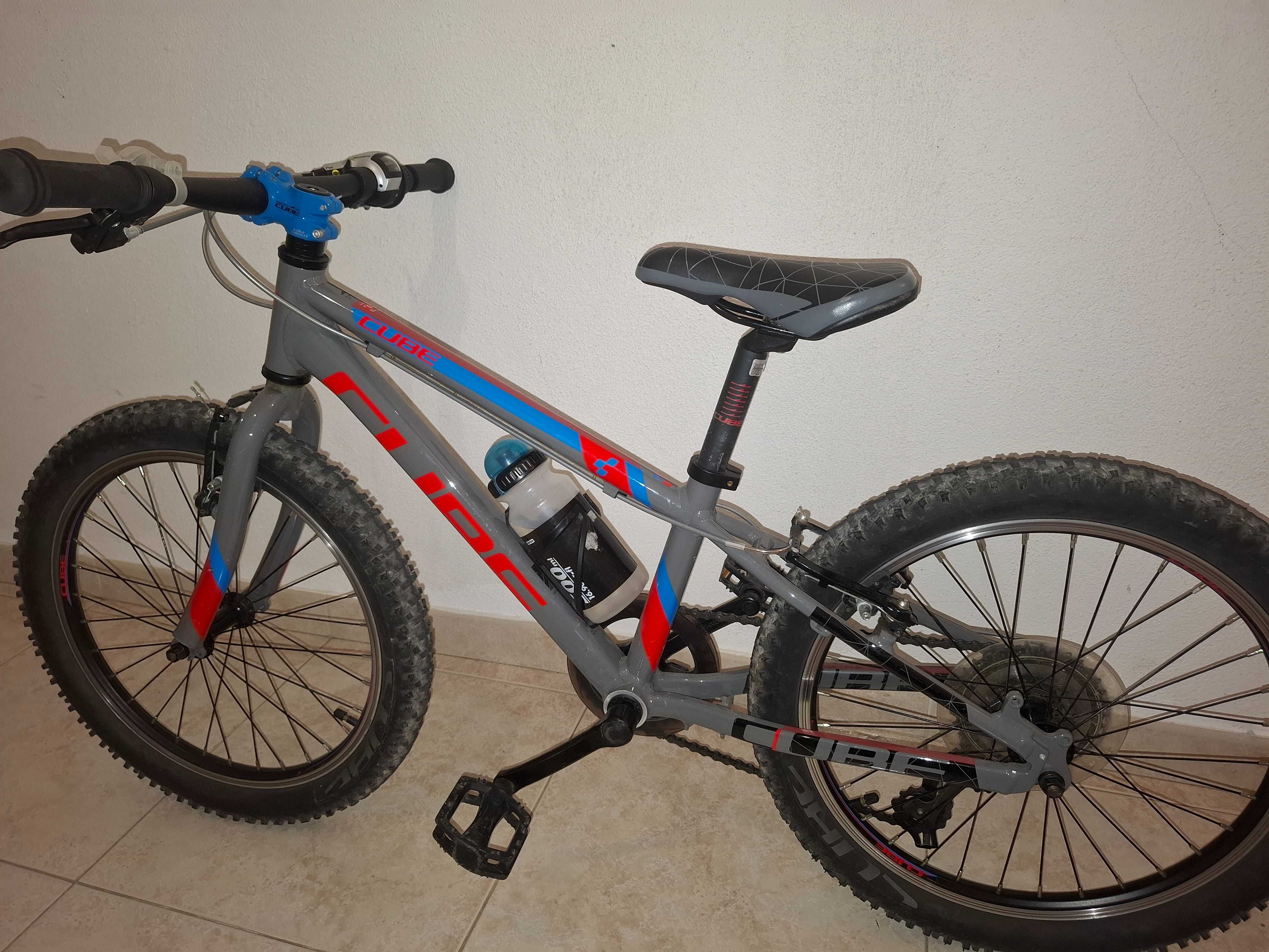 Cube Reaction Roda 20