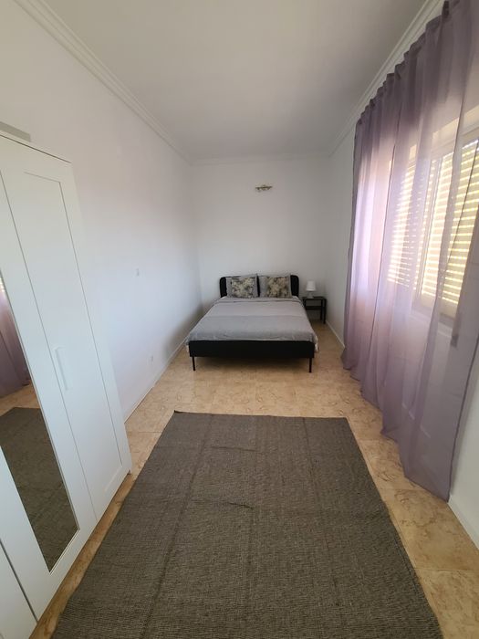 Alugo quarto em Casal de Cambra 500€ tudo incluido