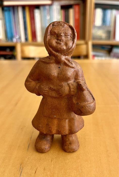 Peça RARA barro. Assinada Carlos Viseu