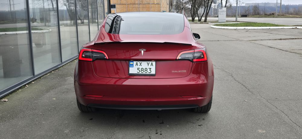 Продам Tesla Model 3 Performance 2018