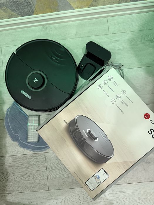 Робот-пилосос Roborock S8 в ідеальному стані
