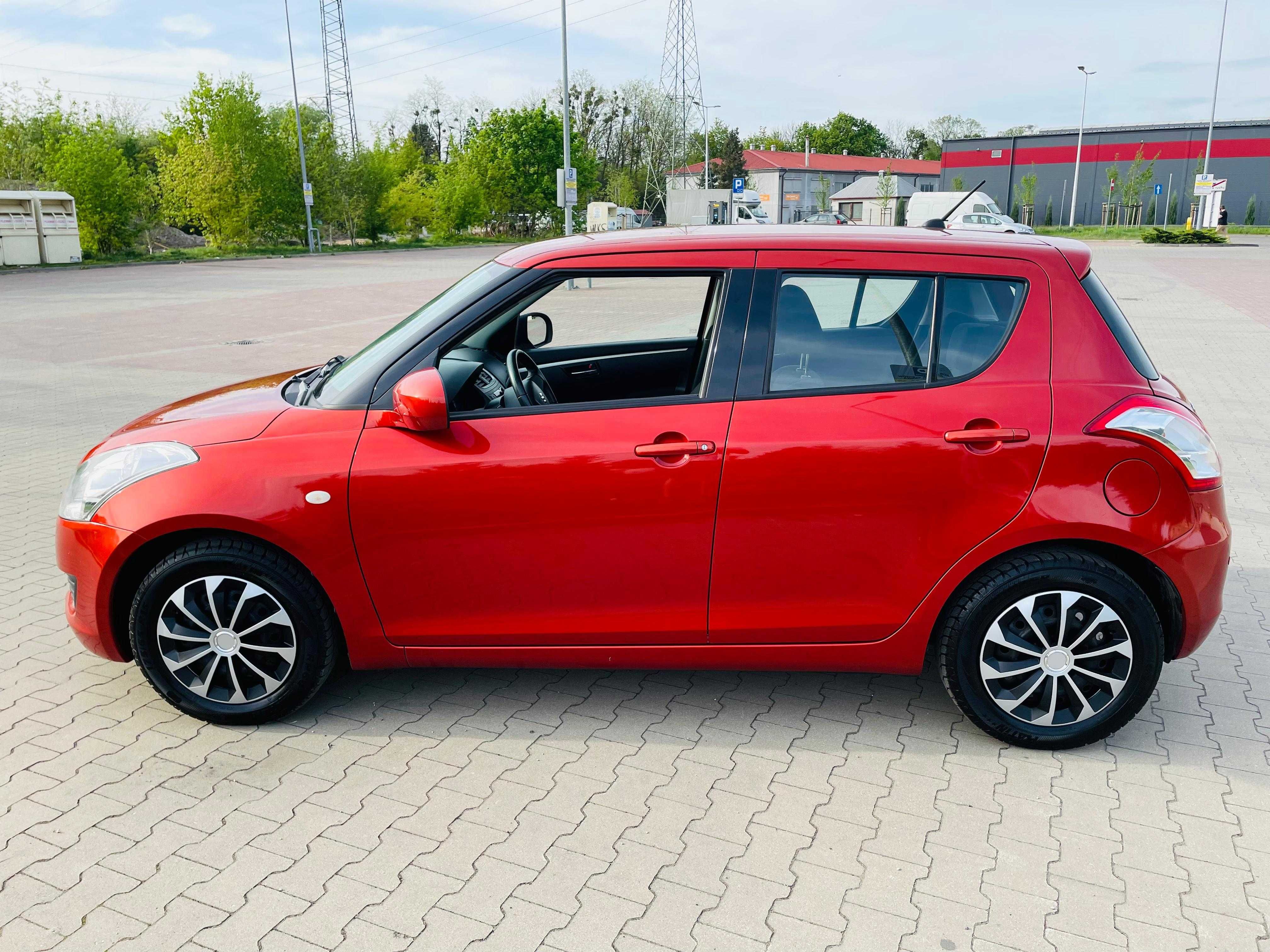 Suzuki Swift 1,3 124tys przebiegu sprawna klima 2013r LIFT Wrocław