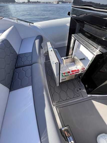 Nowy RIB premium S11 Coupe - 9,99m/24 os, kabina - od boatcenter.pl