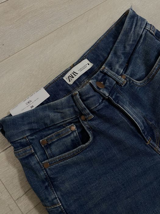 Джинси кльош zara