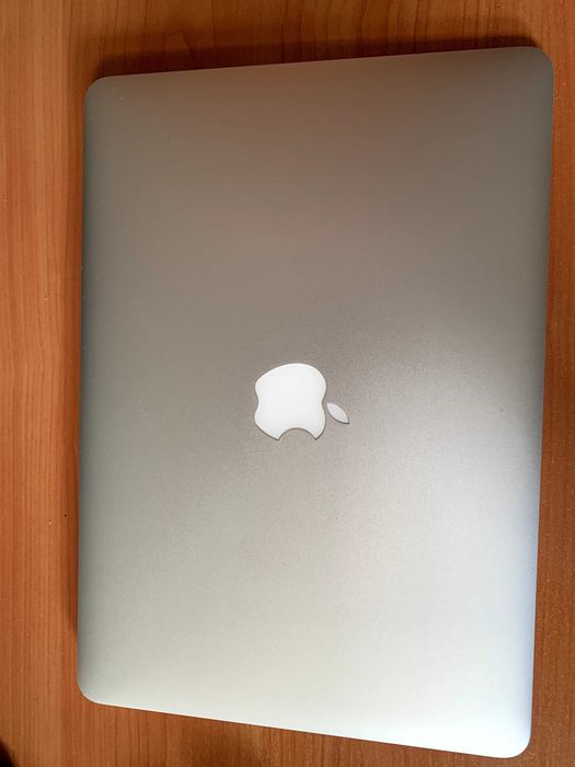 Ноутбук Apple a1466/ core i7 1,7ghz/ ram8gb/ ssd256gb/ intel hd5000