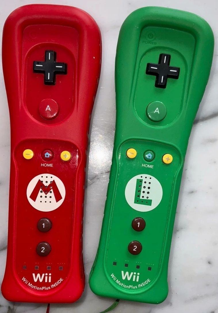 Conjunto 2 Comandos Wii Motion Plus Insi Mario & Luigi edição limitada