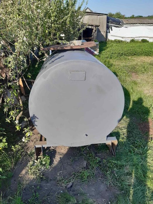 Продам бочку 3 куба