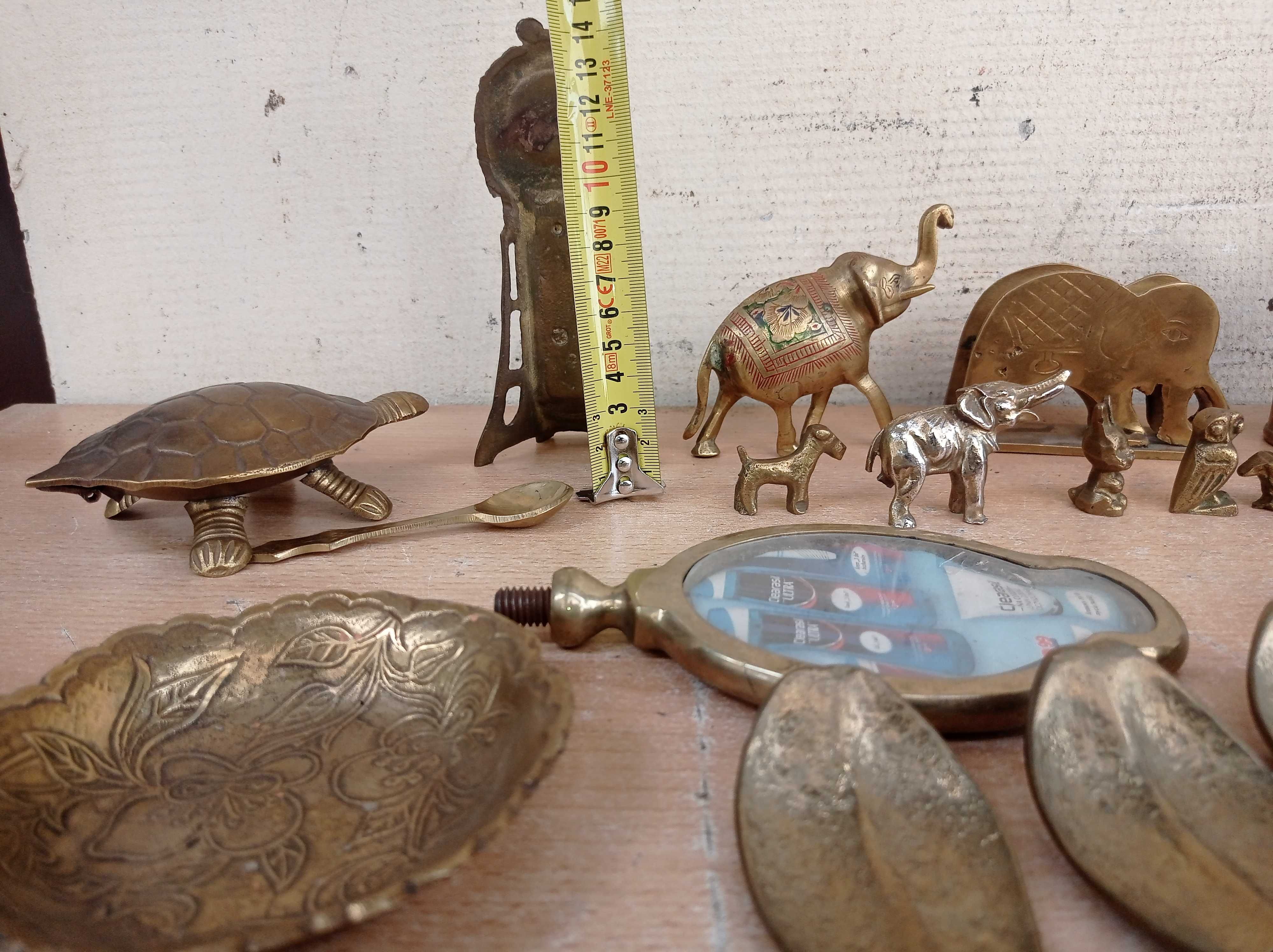 Stare przedmioty - figurki - mosiądz - 2,7 kg