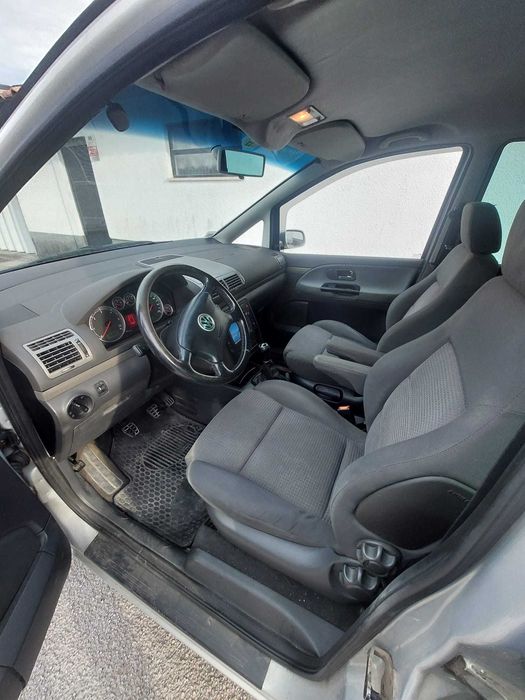 Volkswagen Sharan 1.9 Tdi 115cv – 7 lugares - Ano 2000