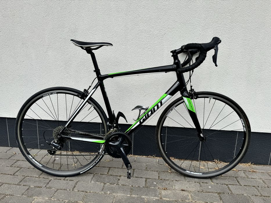 Rower szosowy Giant Contend – rozmiar L, Shimano Sora 2x9
