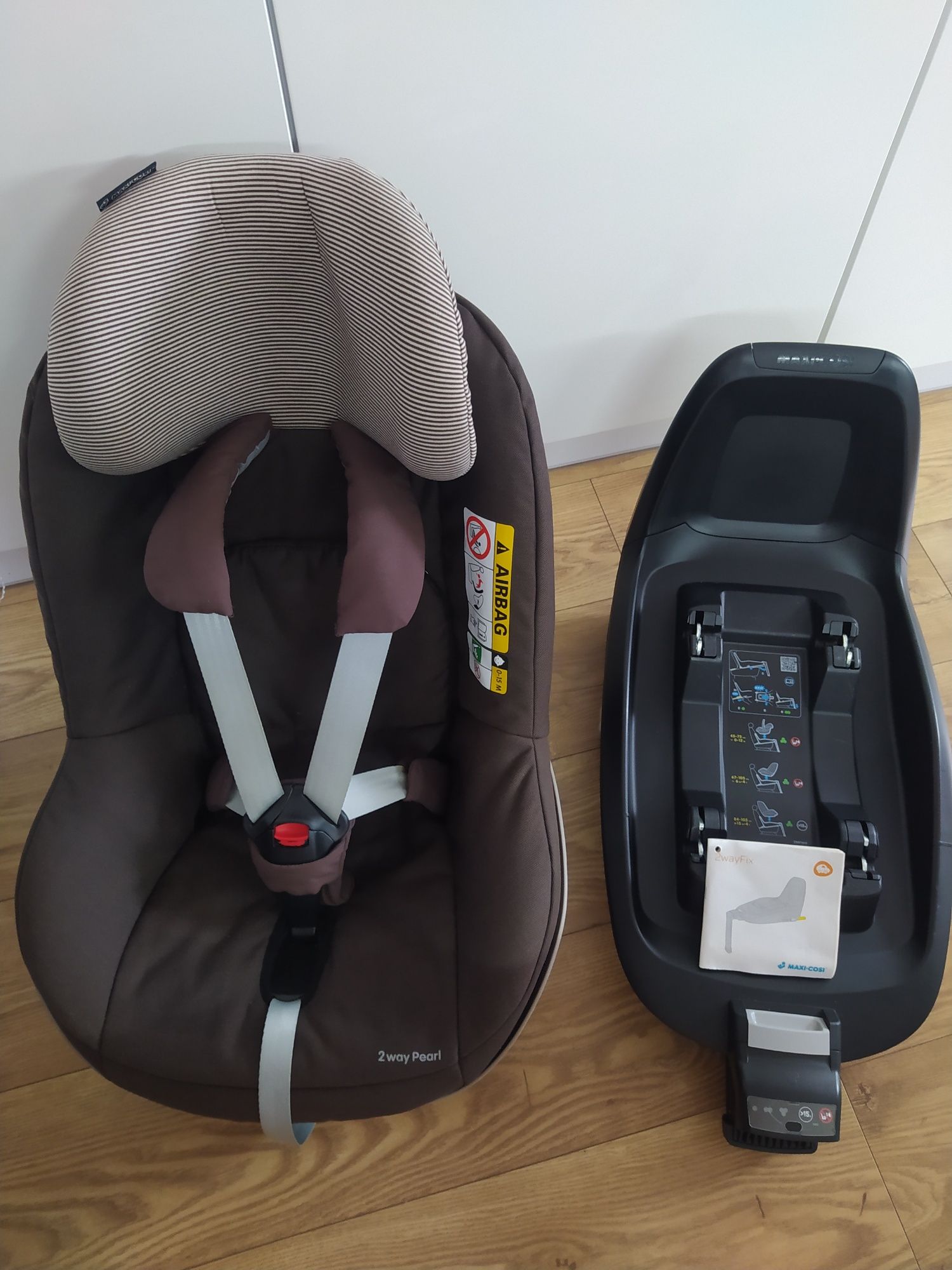 Maxi-Cosi 2way Pearl fotelik samochodowy+ baza Isofix 2 Wayfix