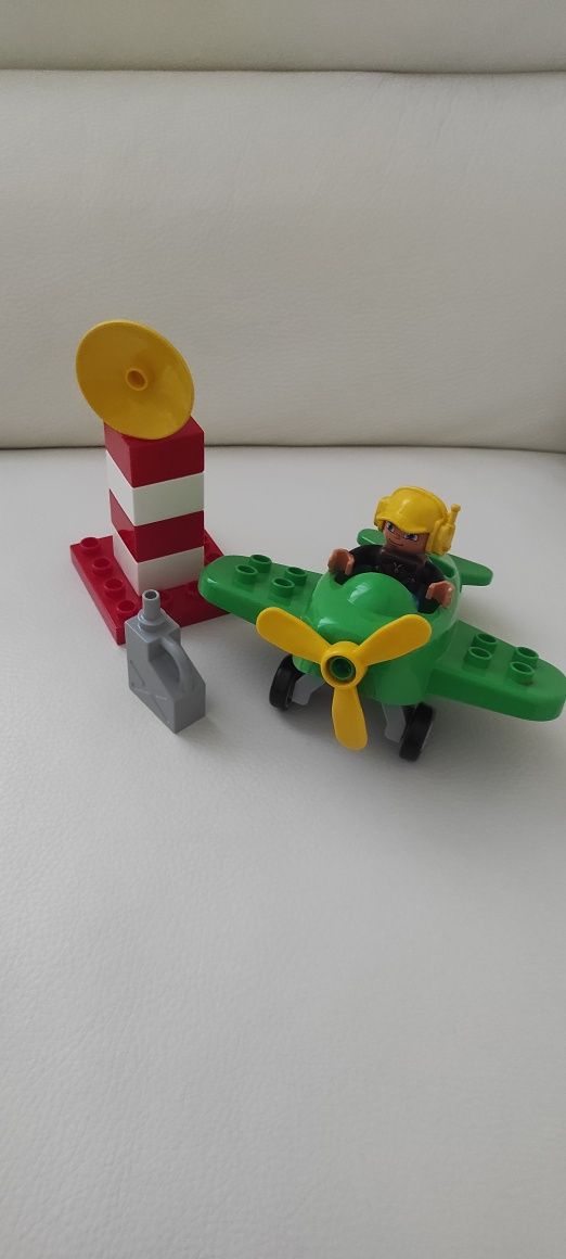 LEGO Duplo samolot i radiostacja