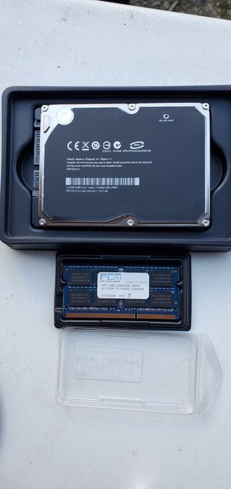 Жорсткий диск Hitachi 250 GB.оперативна пам'ять 2 GB