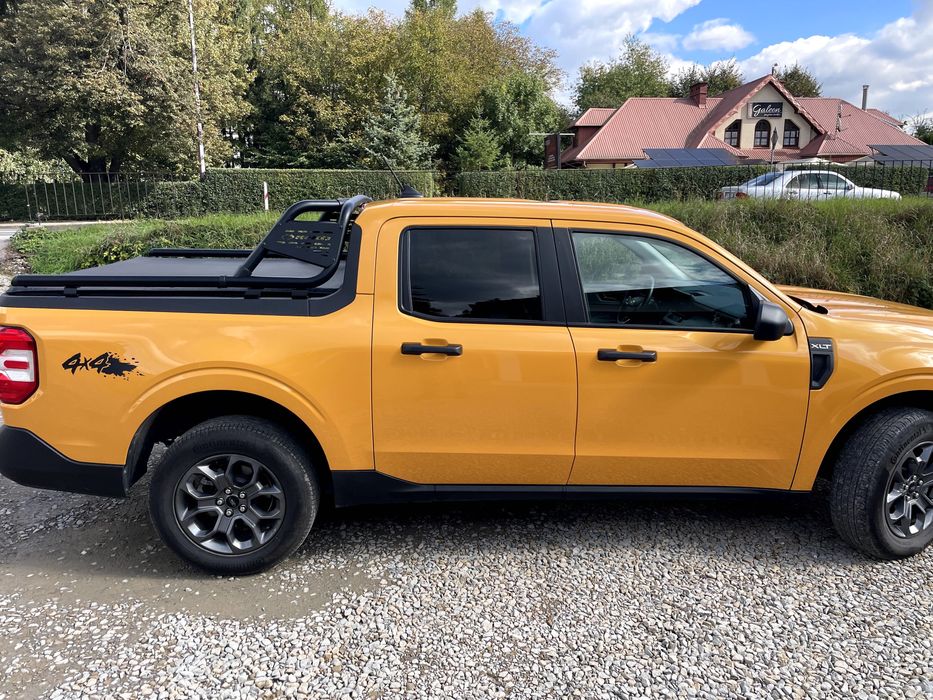 4x4 Ford Maverick pickup