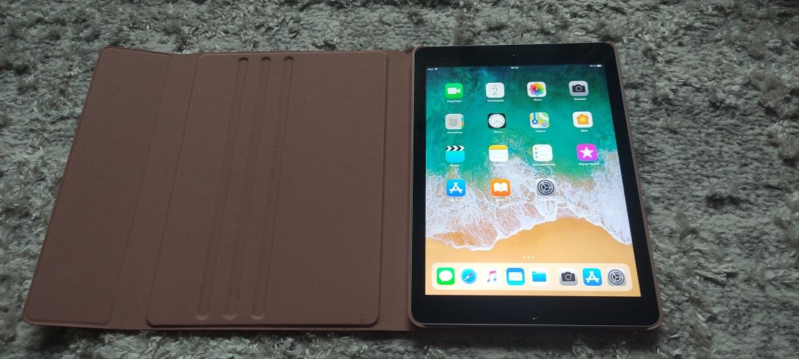 Apple iPad 5 128gb 2018 Wifi A1822
