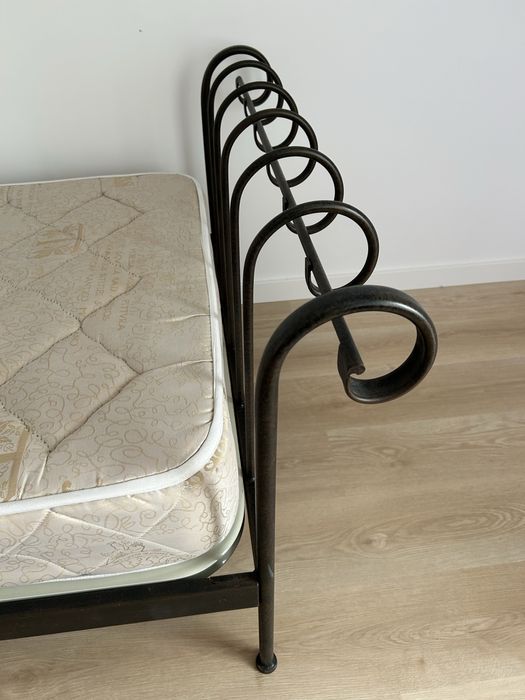 Cama + colchão 190x90cm