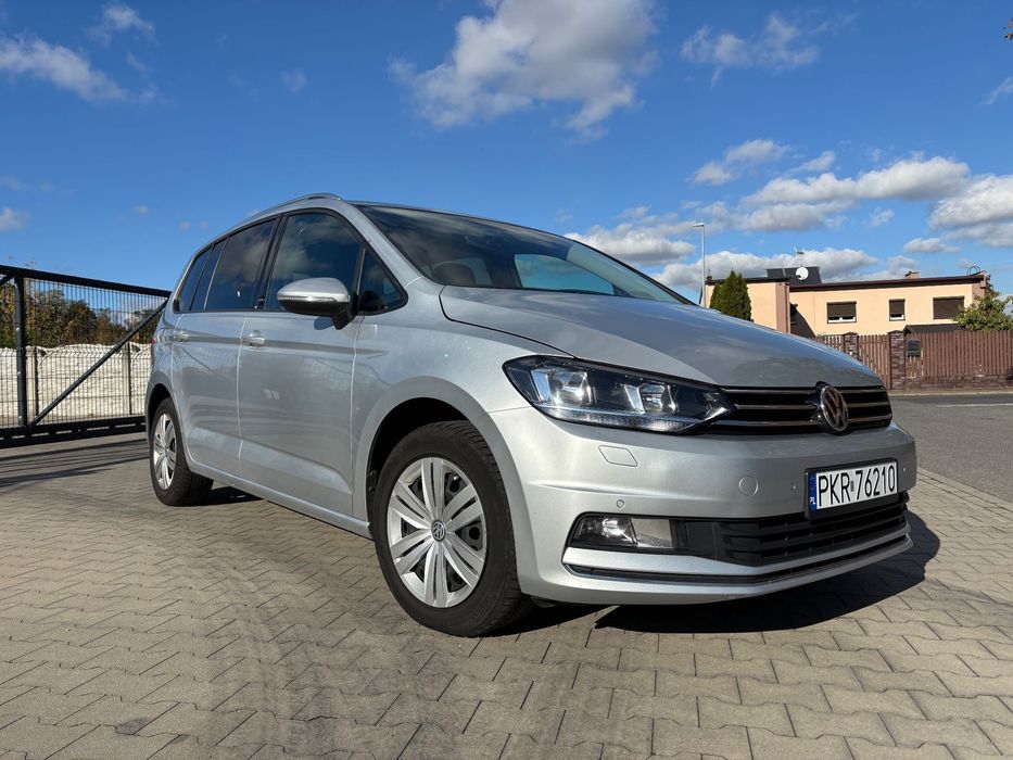 Volkswagen Touran Volksvagen Touran 1.6 TDI CLBMT | 2017 | Automat | 160 000 km