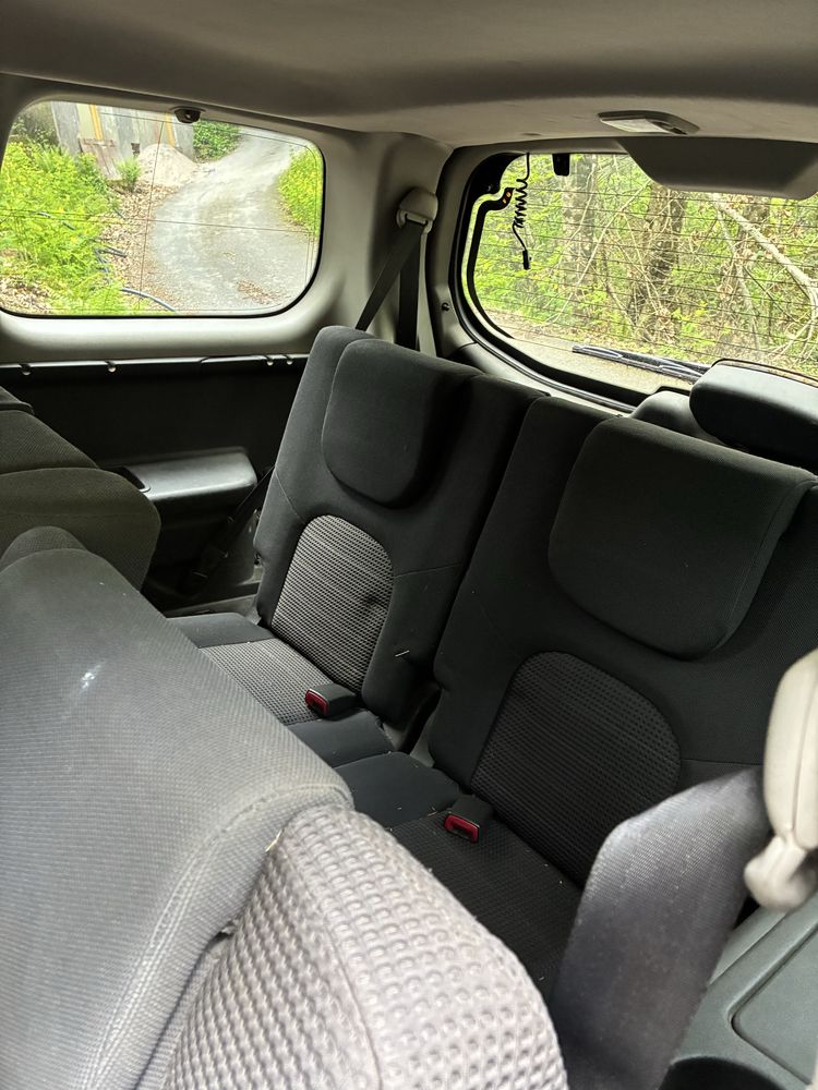 Nissan Pathfinder – Turbo Novo – 7 Lugares – IVA Dedutível