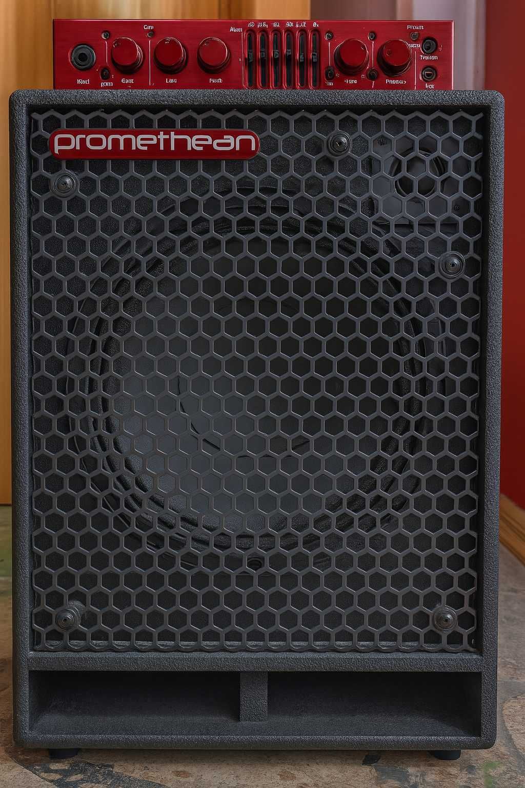 Басовий комплект IBANEZ PROMETHEAN (P500H + P110C), 500 Вт
