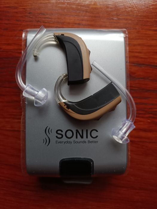 Вушні апарати у відмінному стані