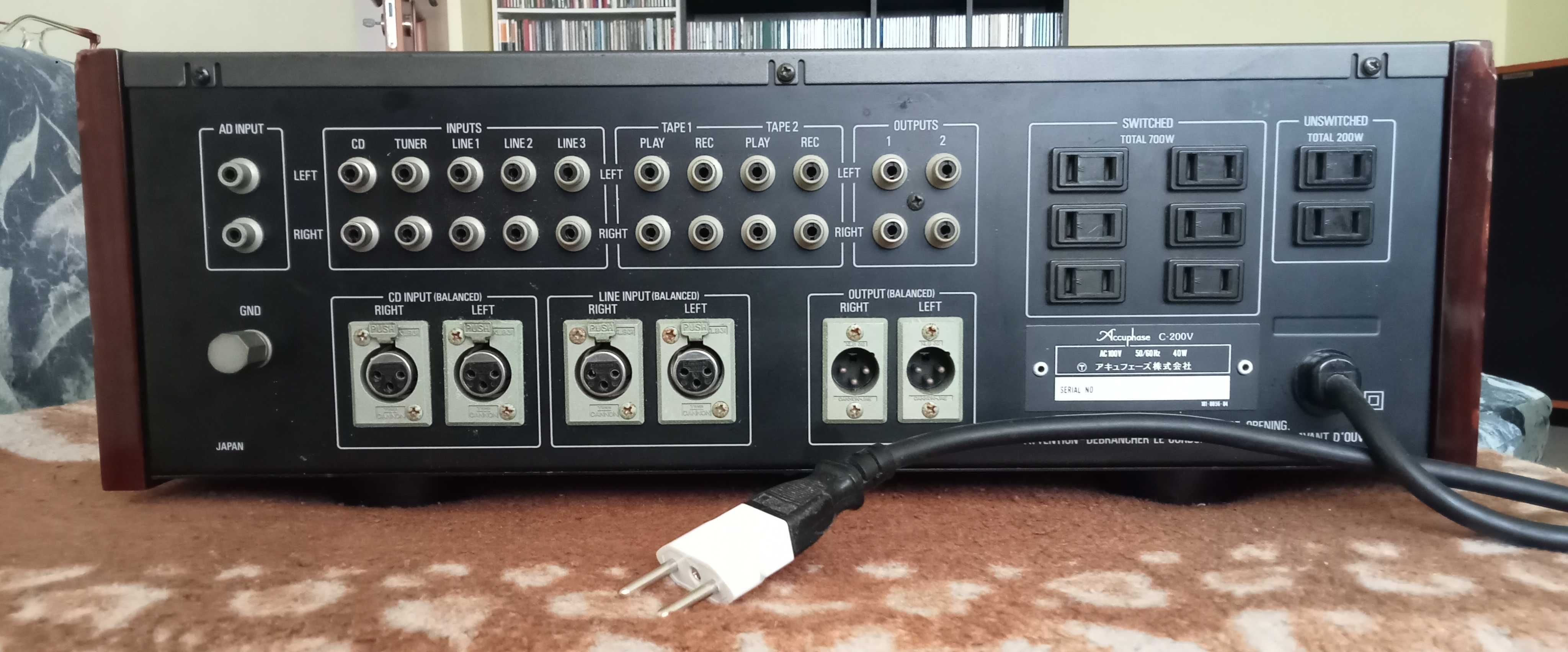 Accuphase P-102 + C-200V