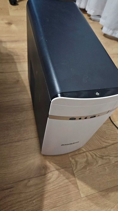 PC Komputer stacjonarny Intel core i3 z monitorem AOC