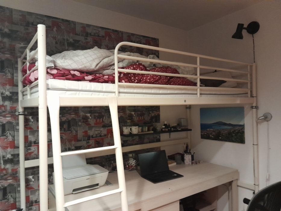 Łóżko na antresoli bez biurka i materaca