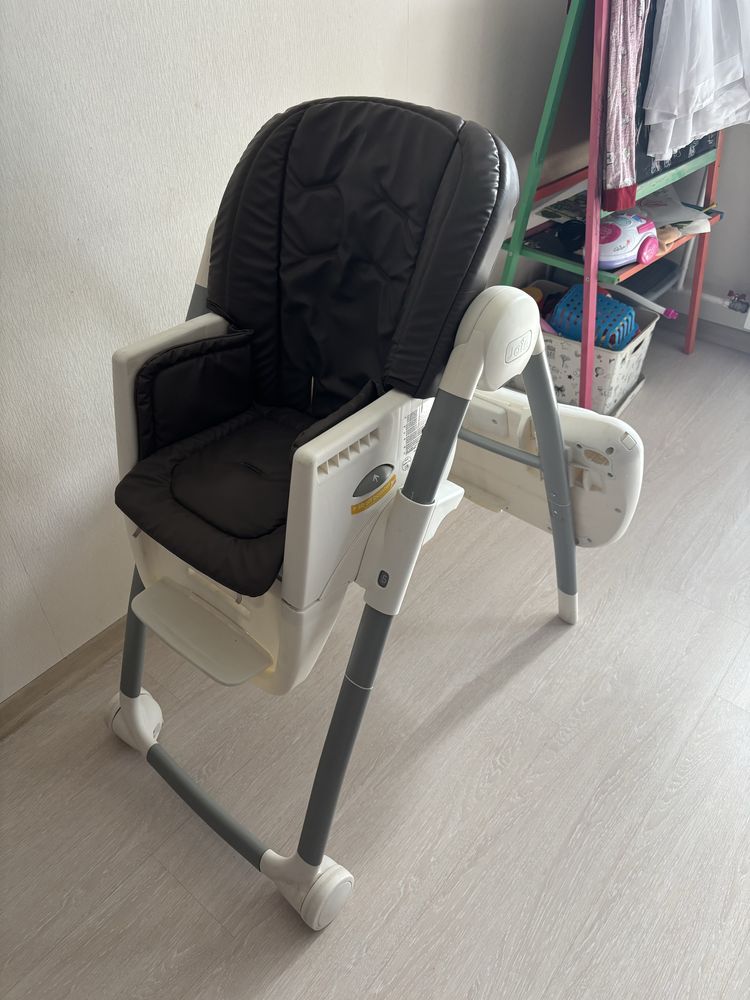 Продается детский стульчик для кормления Joie Multiply Petite City