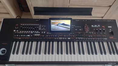 Korg Pa4x 61+musikant + ADP + CASE