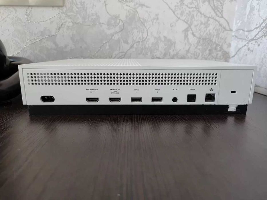 Microsoft Xbox One S 1TB | Ігри в подарунок | Повний комплек
