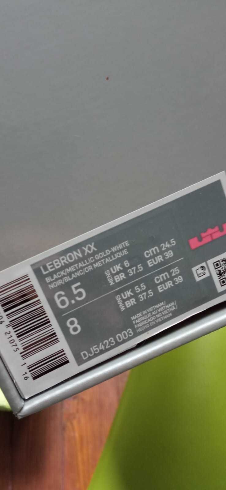 Sapatilhas Nike Lebron XX  39 Novas