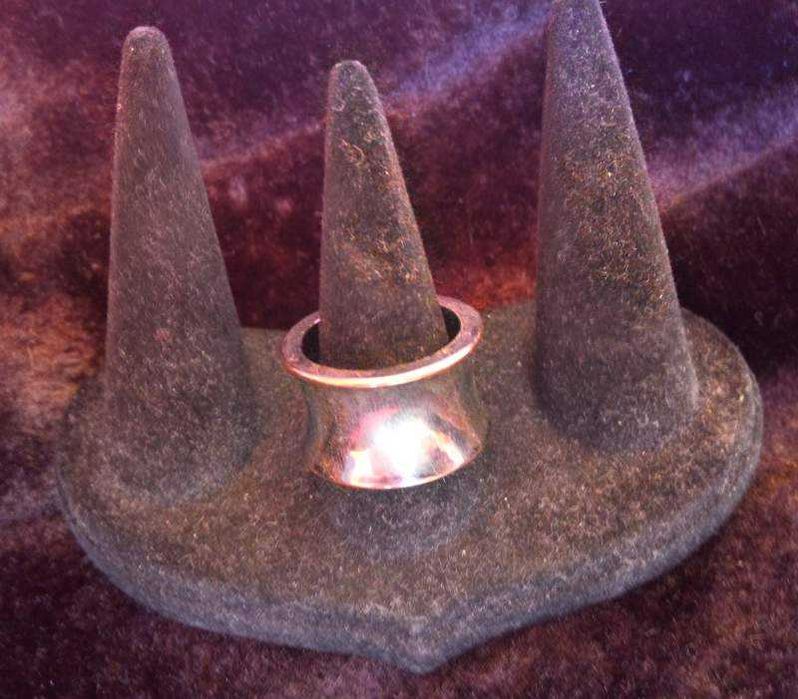 Anel Prateado Largo - Tamanho M