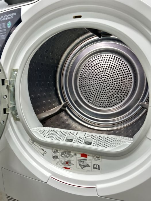 СУШИЛЬНА МАШИНА AEG 8000 SERIES lavatherm A+++ тепловий насос 8кг